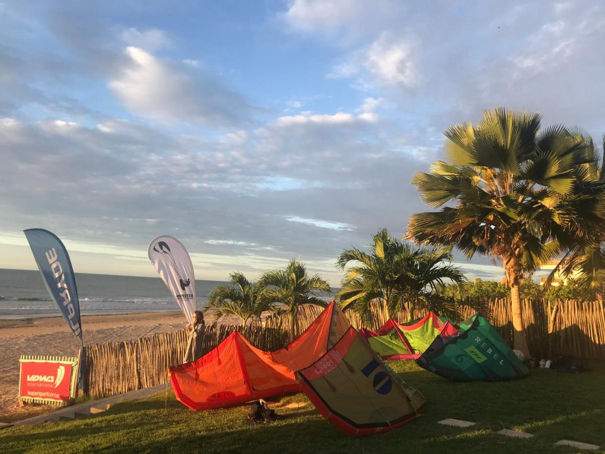 The Spot - Beachfront Sports Pousada Ікараї Екстер'єр фото